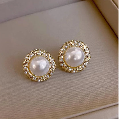 Golden Crystal Stud Earrings – Shiny Luxury Gold-Tone Sparkling Earrings for Women
