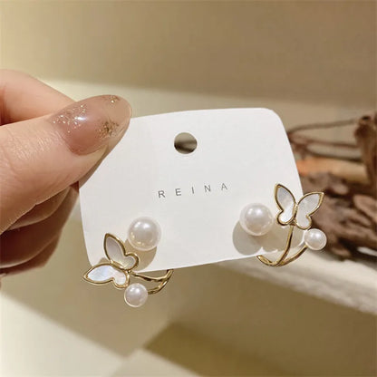 Golden Crystal Stud Earrings – Shiny Luxury Gold-Tone Sparkling Earrings for Women