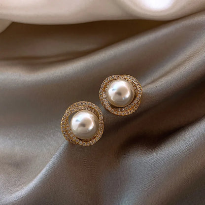 Golden Crystal Stud Earrings – Shiny Luxury Gold-Tone Sparkling Earrings for Women